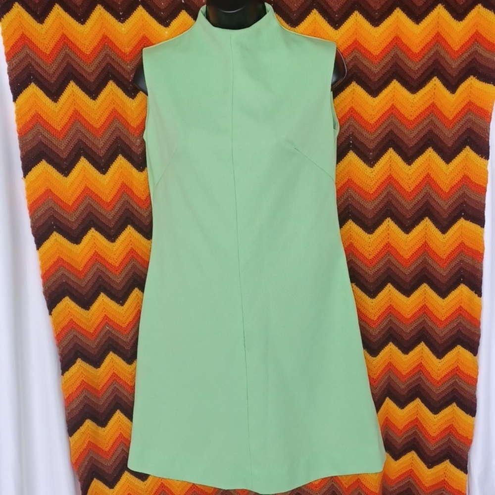 True Vintage 1960’s Fashion Frock, Mint Green Dress, Sz M, 20" PTP, 35" L